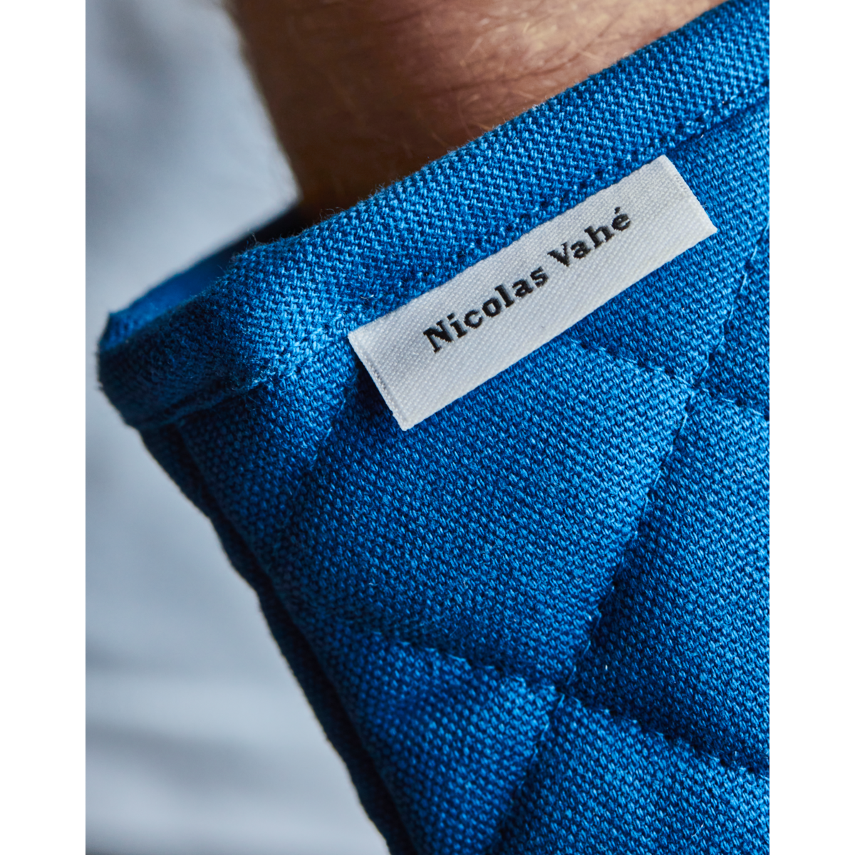 Nicolas Vahé Küchenhandschuh