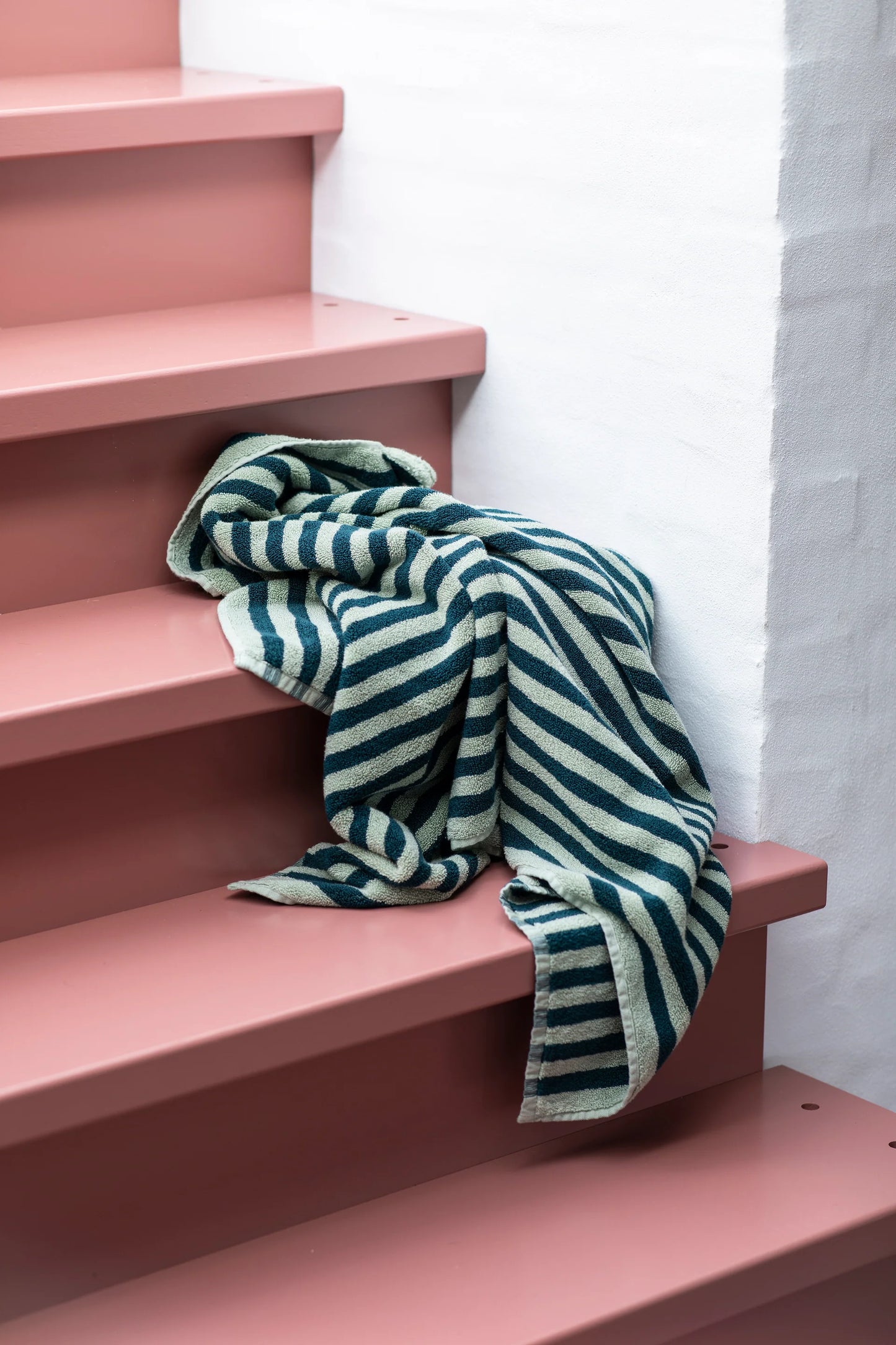 Bongusta guest towel Naram 50x80cm - Sea Foam & Deep Teal