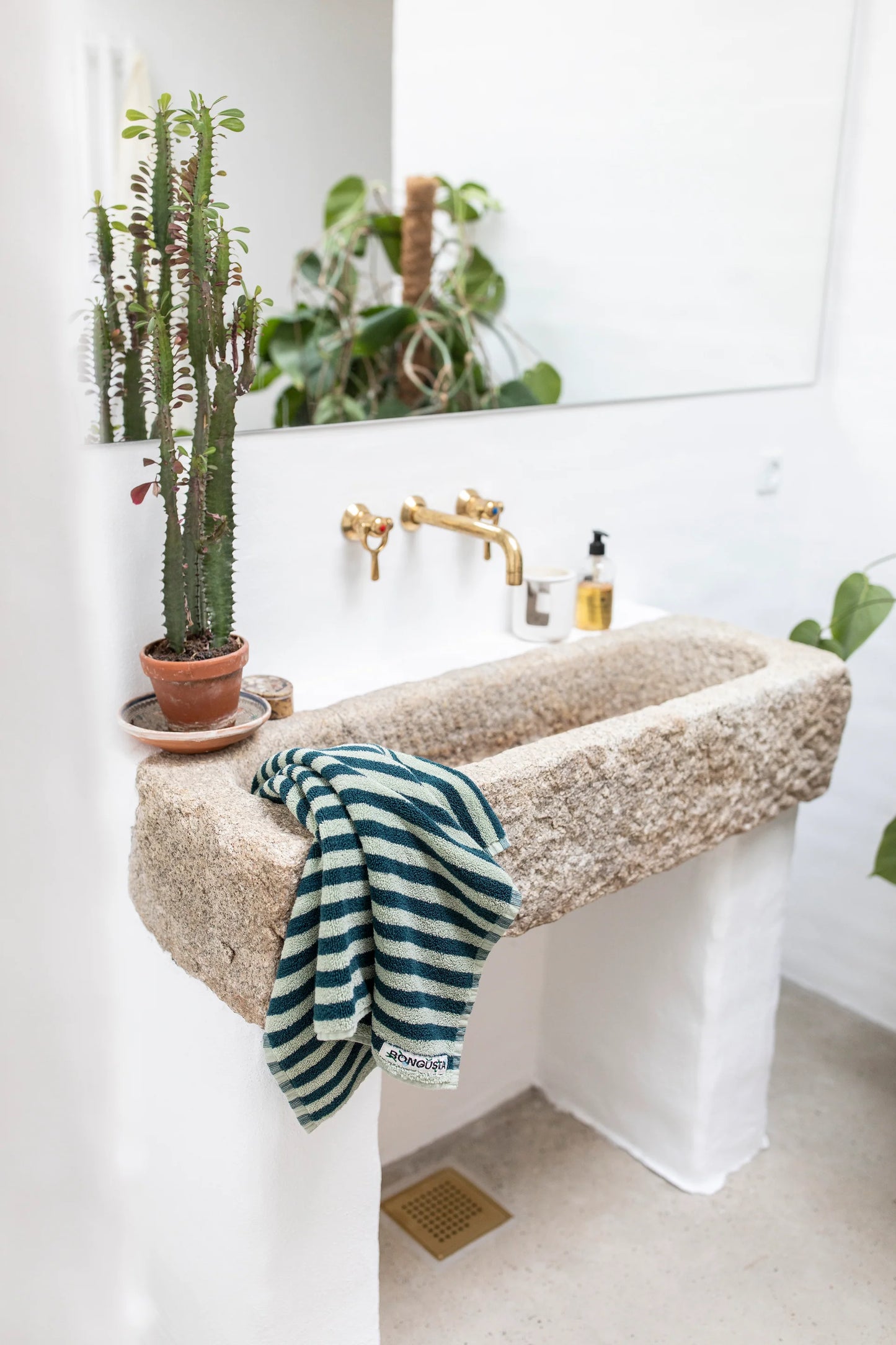 Bongusta guest towel Naram 50x80cm - Sea Foam & Deep Teal