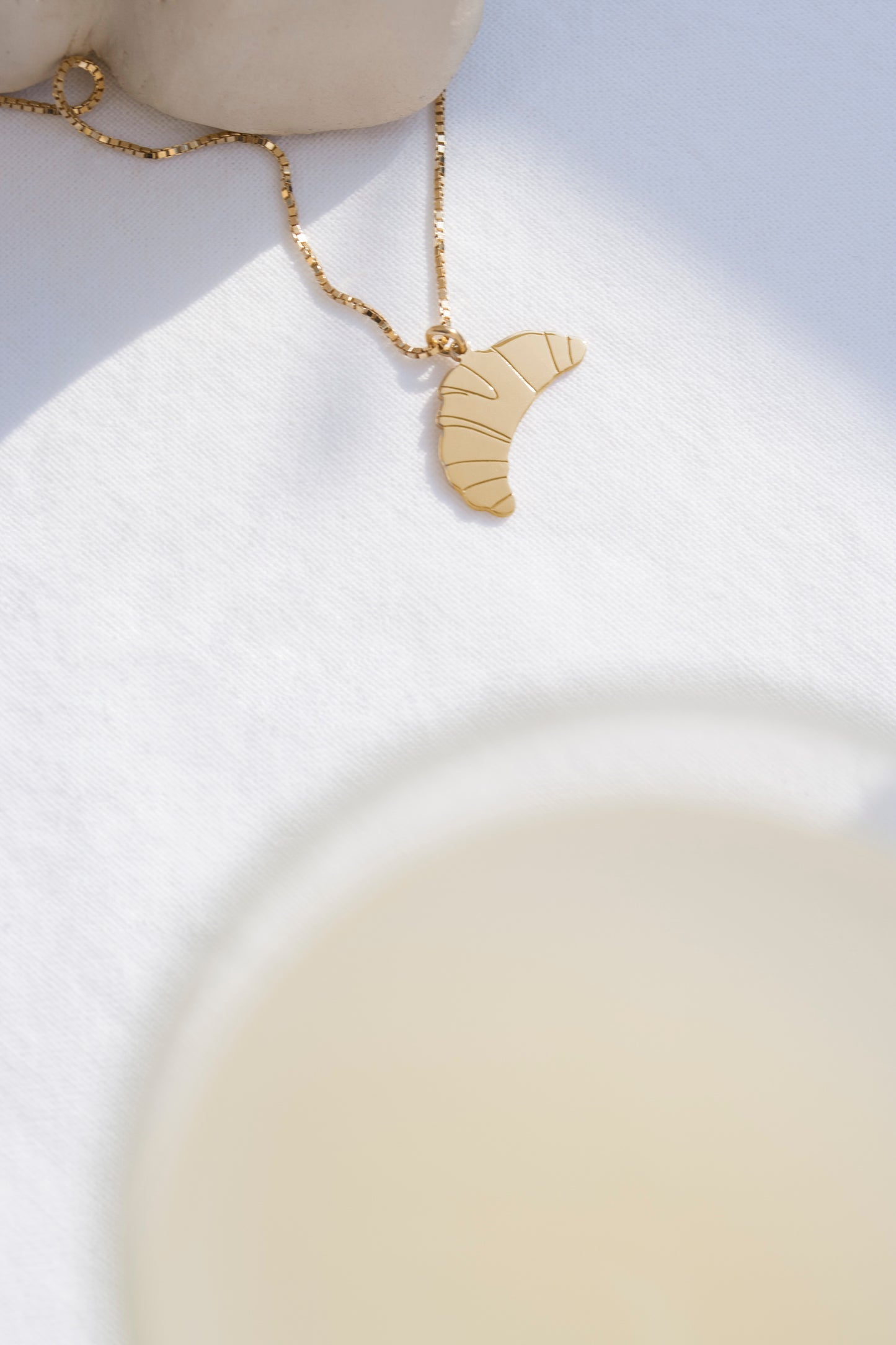 Jukserei Croissant Halskette Gold