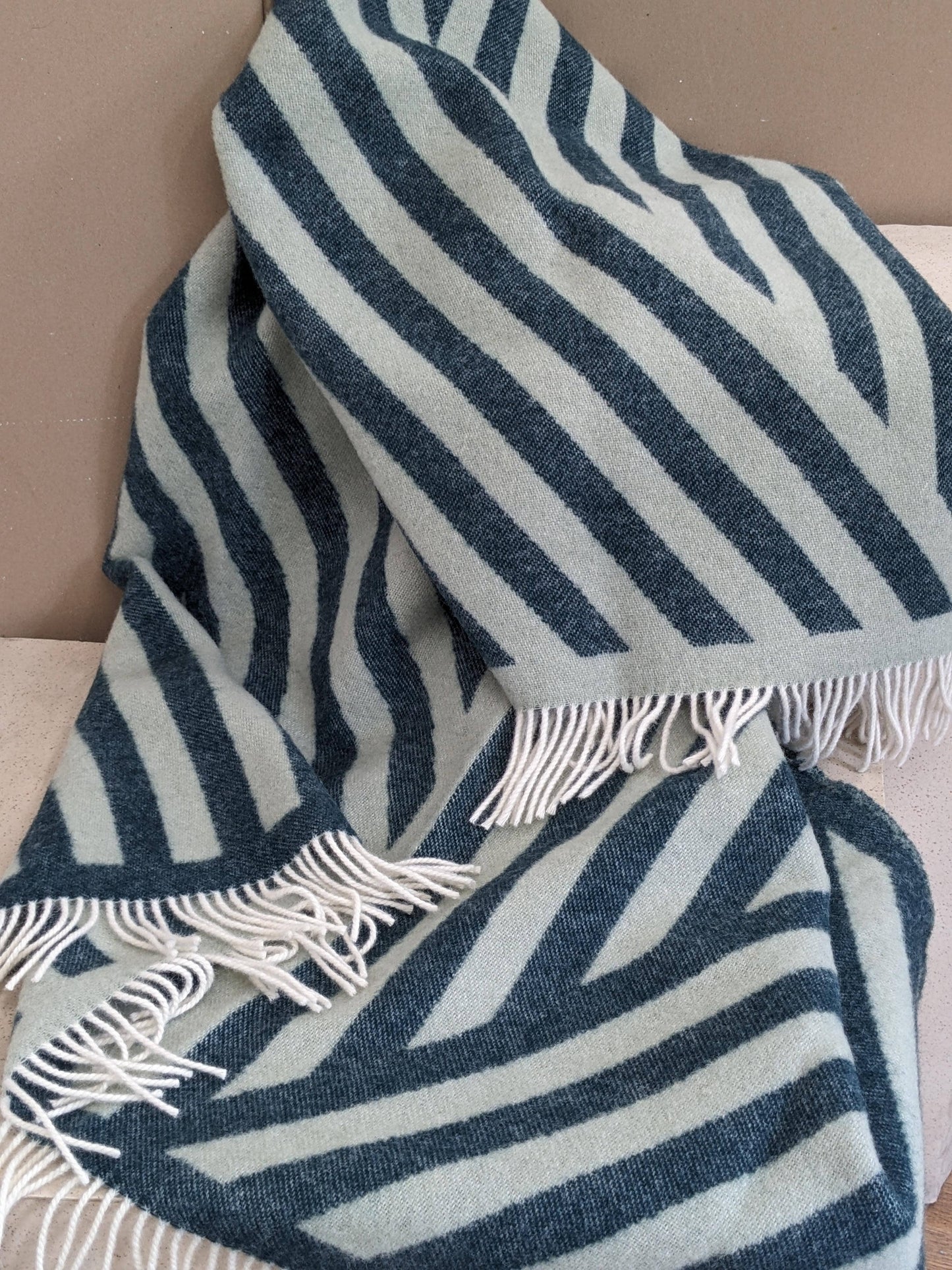 Wolldecke FRANK petrol / sage