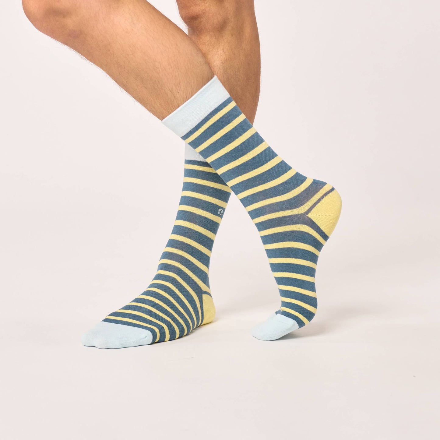 Gekämmte Baumwollsocken mit breiten Streifen