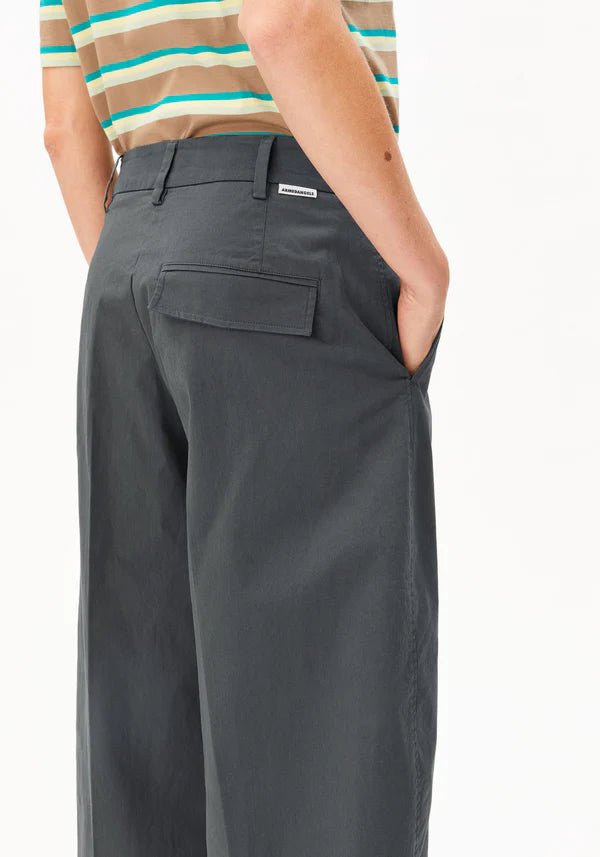 ARMEDANGELS BARREL TWILLHOSE - SPACE STEEL