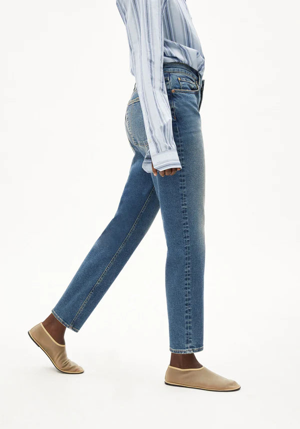 ARMEDANGELS MAIRAA MOM JEANS - CALLISTO