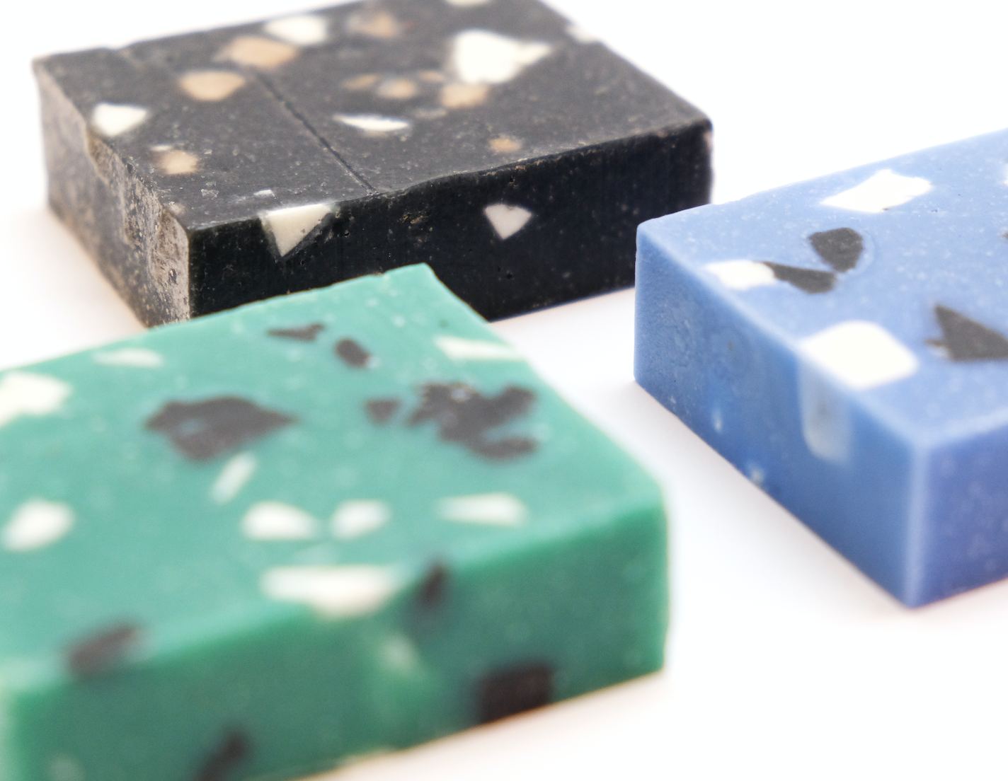 Coudre Berlin Handgefertigtes Naturseifenstück greenstone