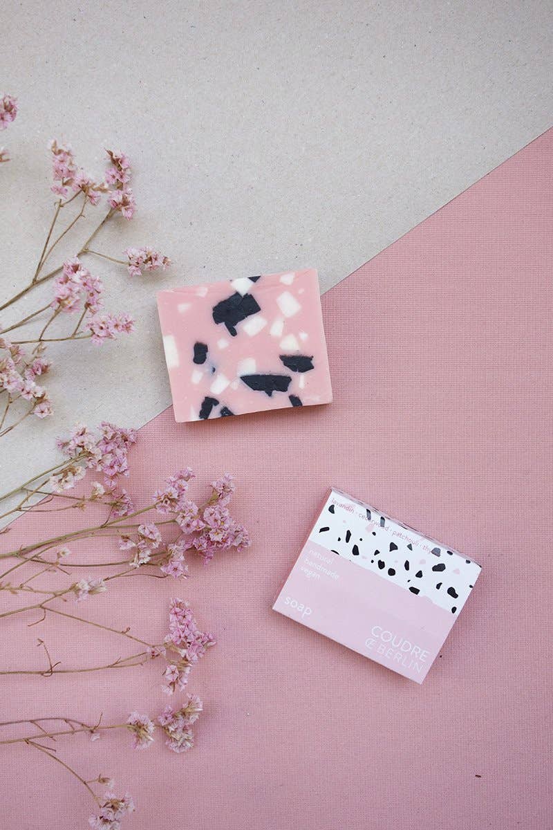 Handgefertigtes natürliches Seifenstück rosestone