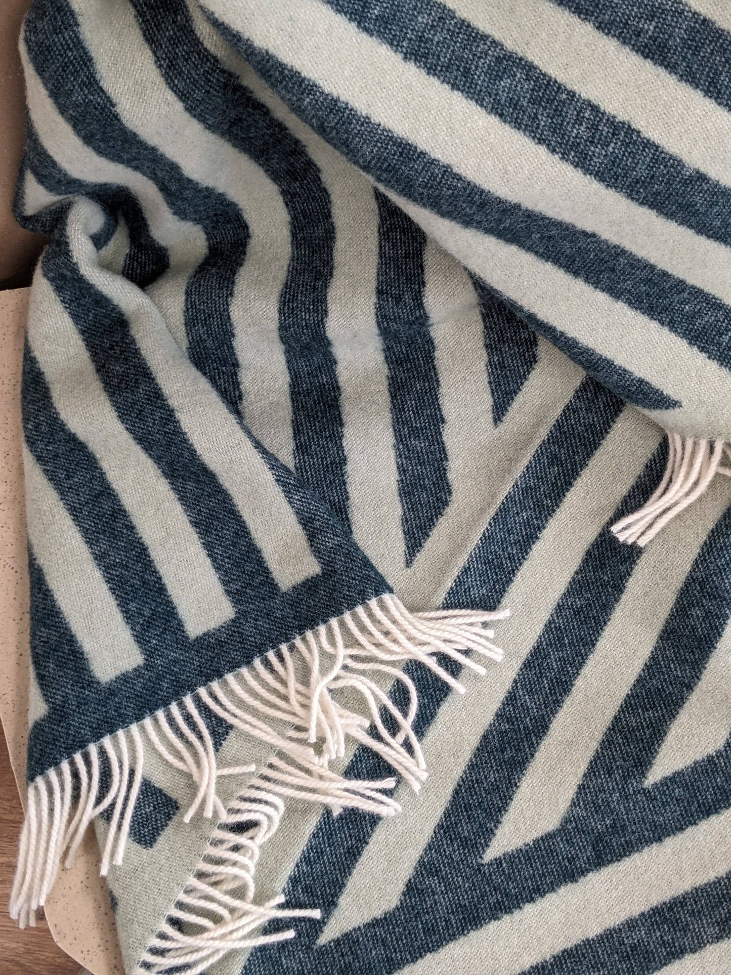 Wolldecke FRANK petrol / sage