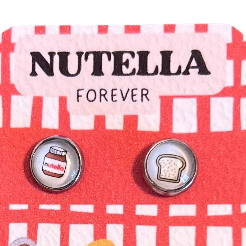 Nutella Kinderohrringe mit der Aufschrift „nutella: the only reason to buy bread!“